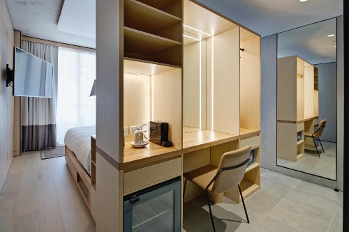 Zara Tower  Luxury Suites and Apartments image 26