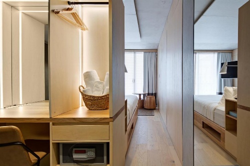 Zara Tower  Luxury Suites and Apartments image 29