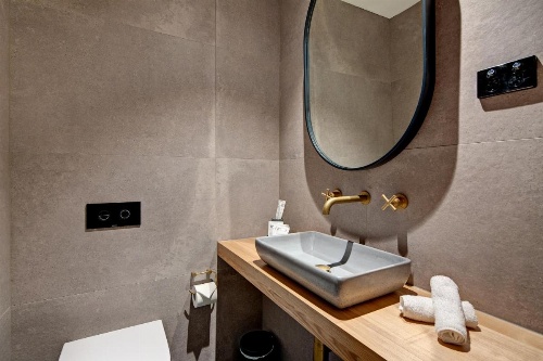 Zara Tower  Luxury Suites and Apartments image 38