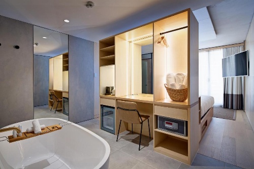 Zara Tower  Luxury Suites and Apartments image 39