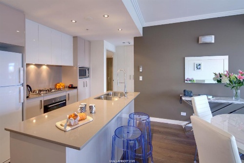 Zara Tower  Luxury Suites and Apartments image 6